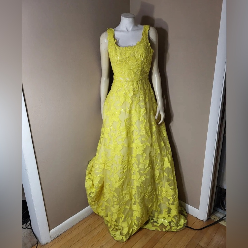 JOVANI EVENING 36930 Yellow Sequin Dress Sz 0